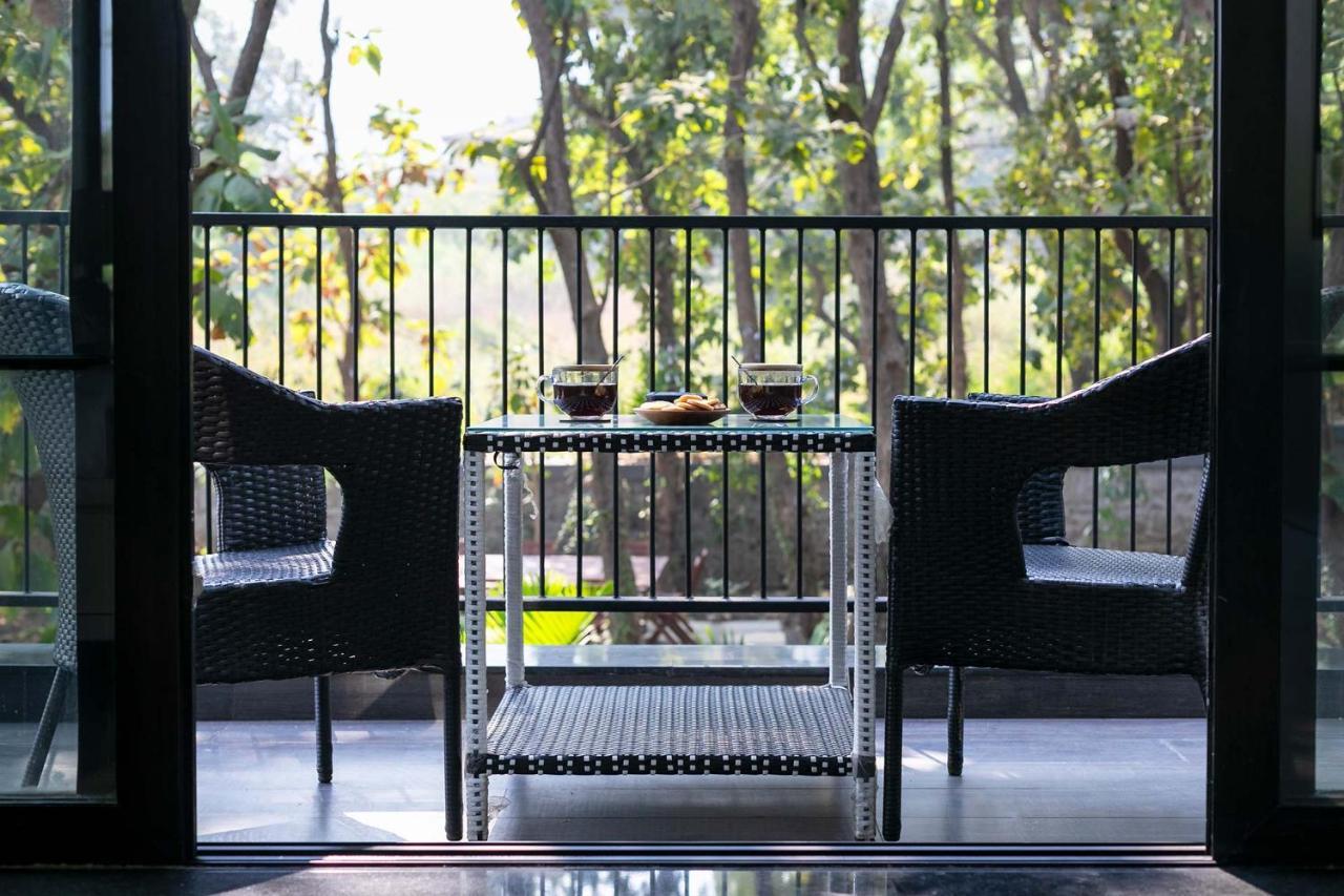 Stayvista At The Charcoal Villa Luxury Collection Alībāg Buitenkant foto