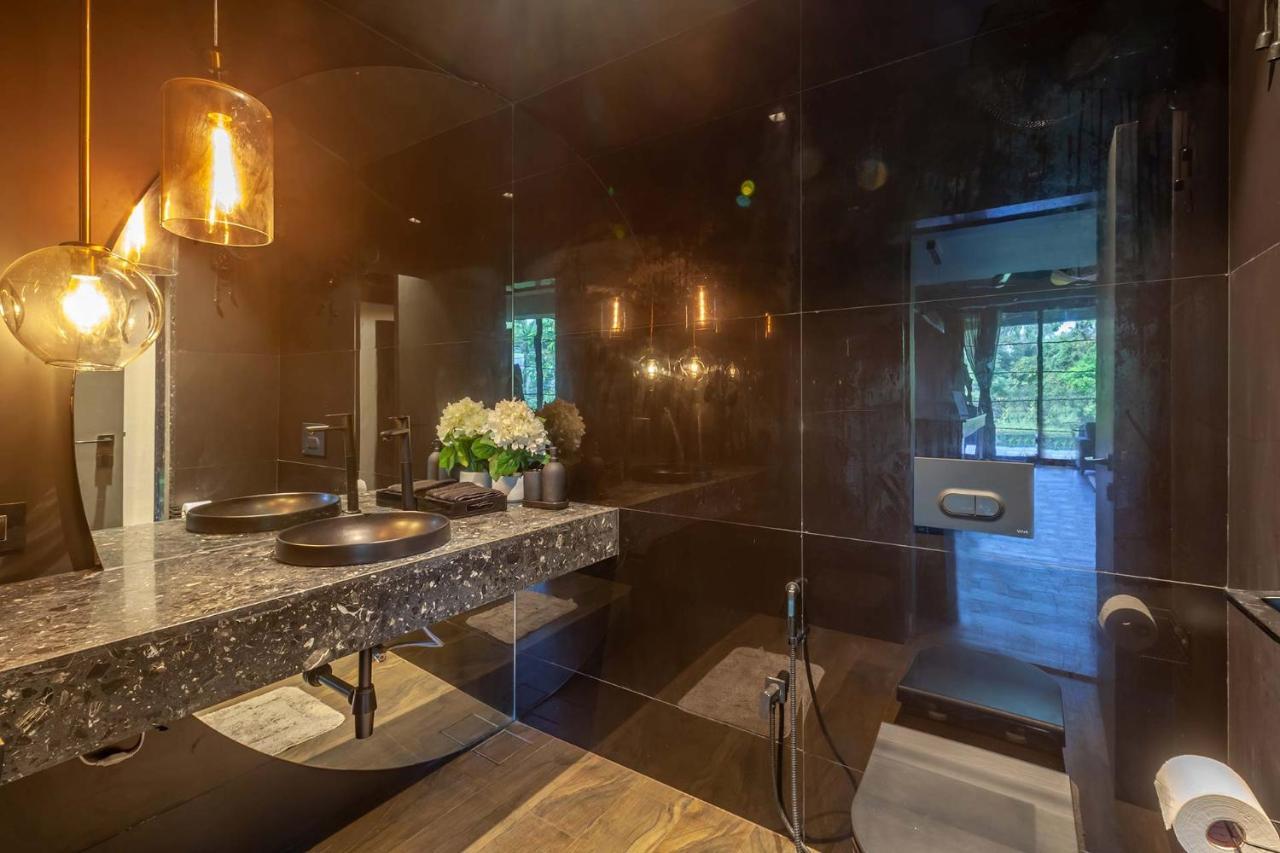 Stayvista At The Charcoal Villa Luxury Collection Alībāg Buitenkant foto